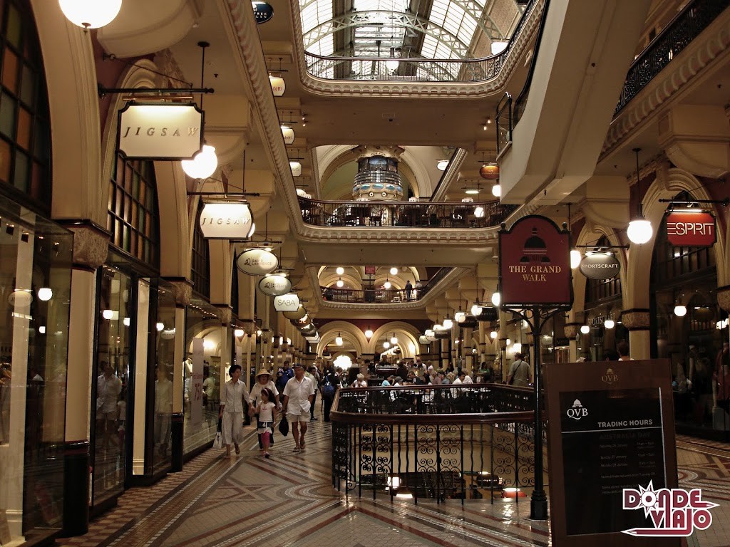 Shopping Queen Victoria