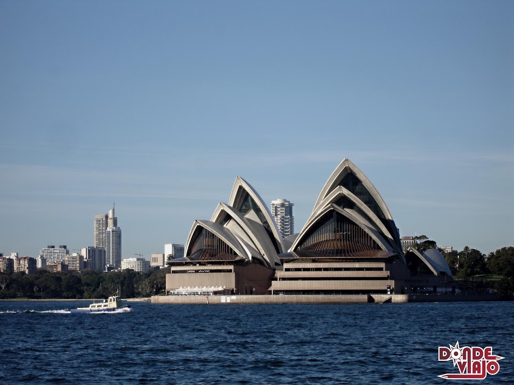Ópera de Sydney desde el agua