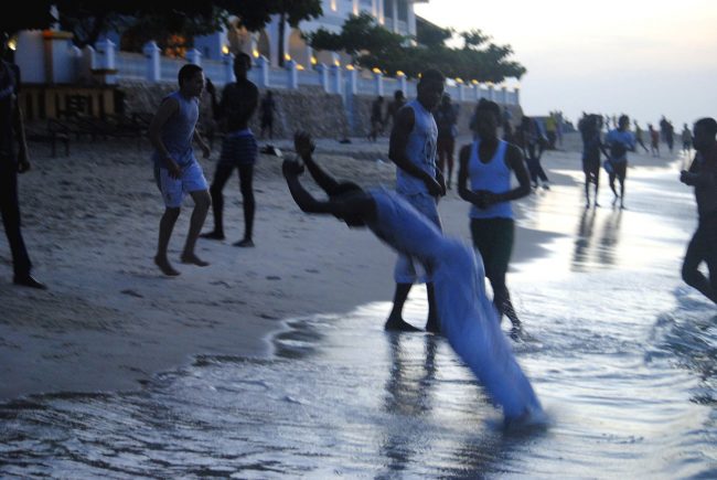 Acrobacias en Stone Town